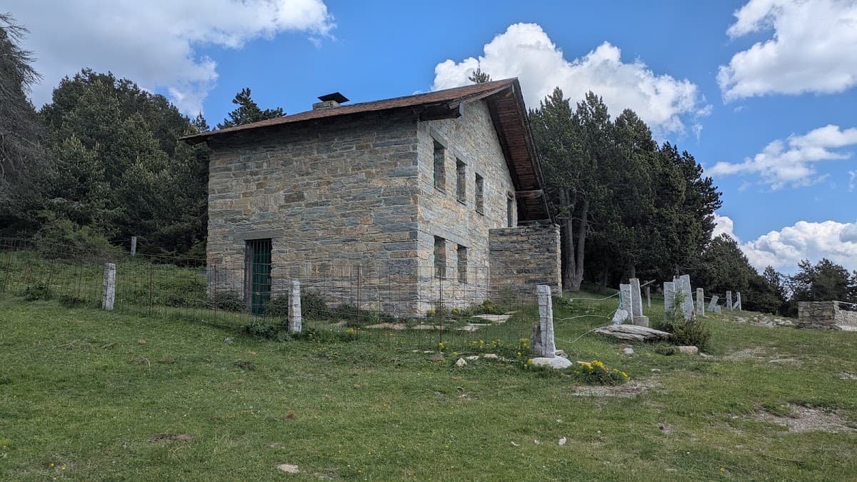 Refugi Forestal del Coll Midós