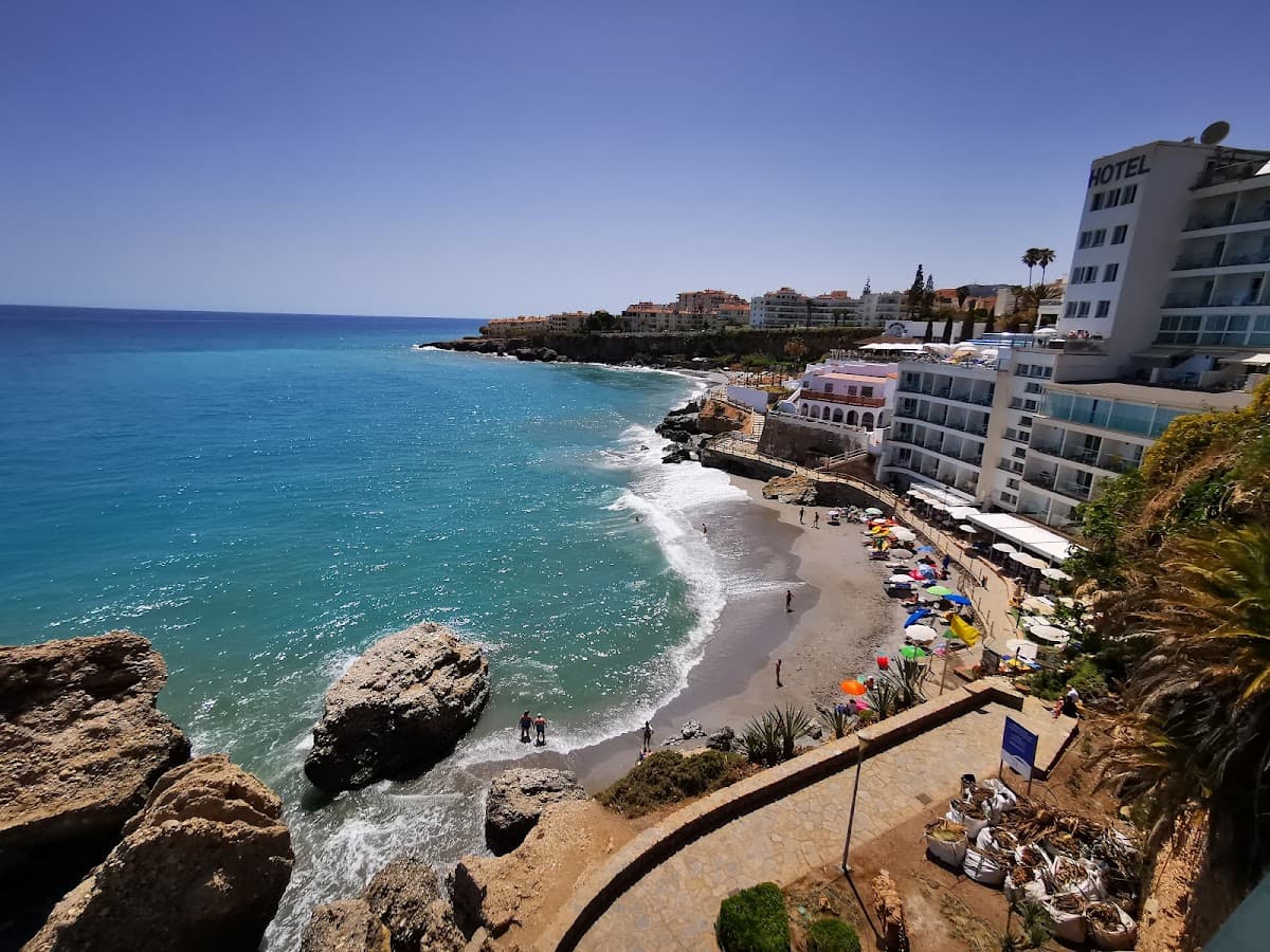 Nerja y kayak costero