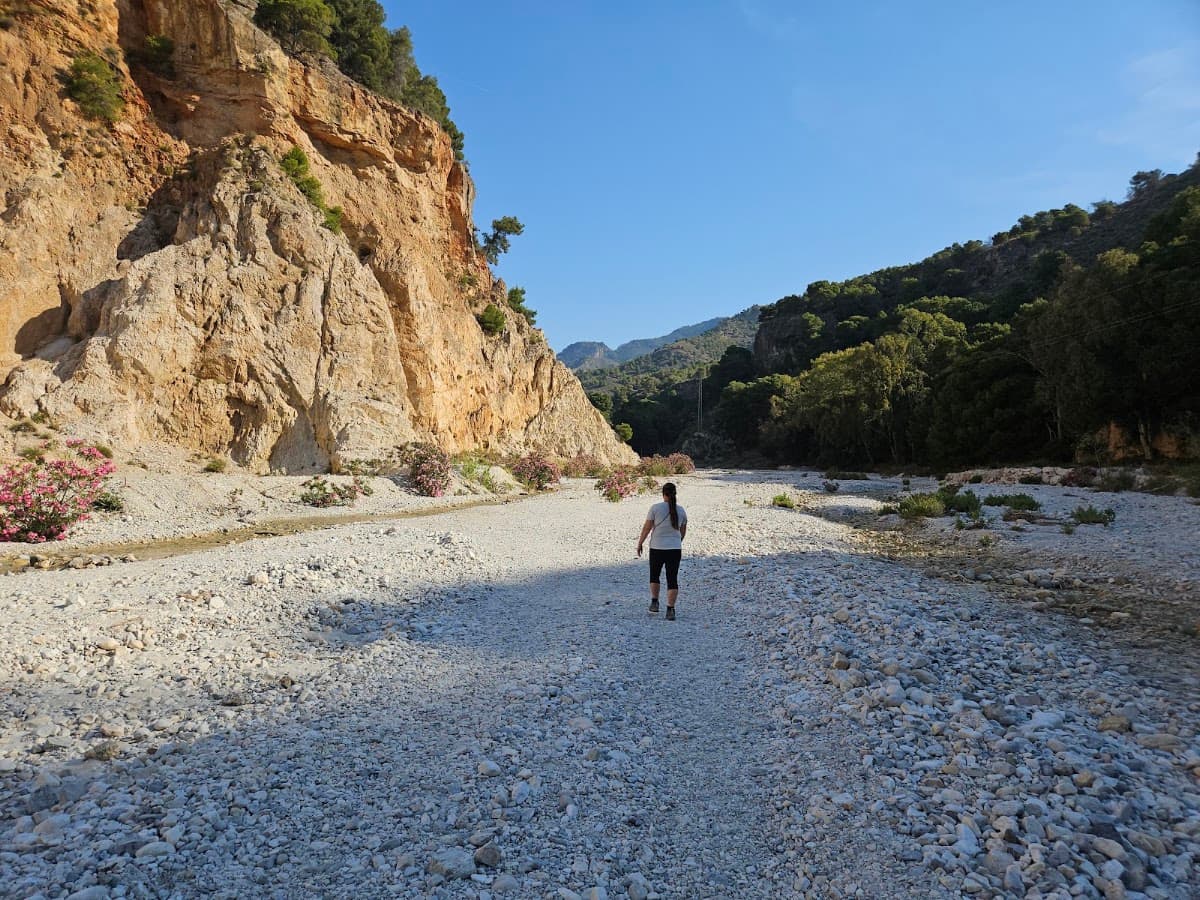 Caminata por el río Chillar