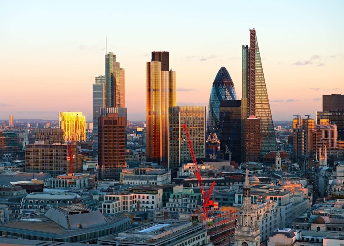 London sightseeing and evening social events