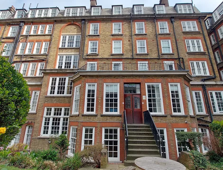 SKOLA English Summer School Language Camp London