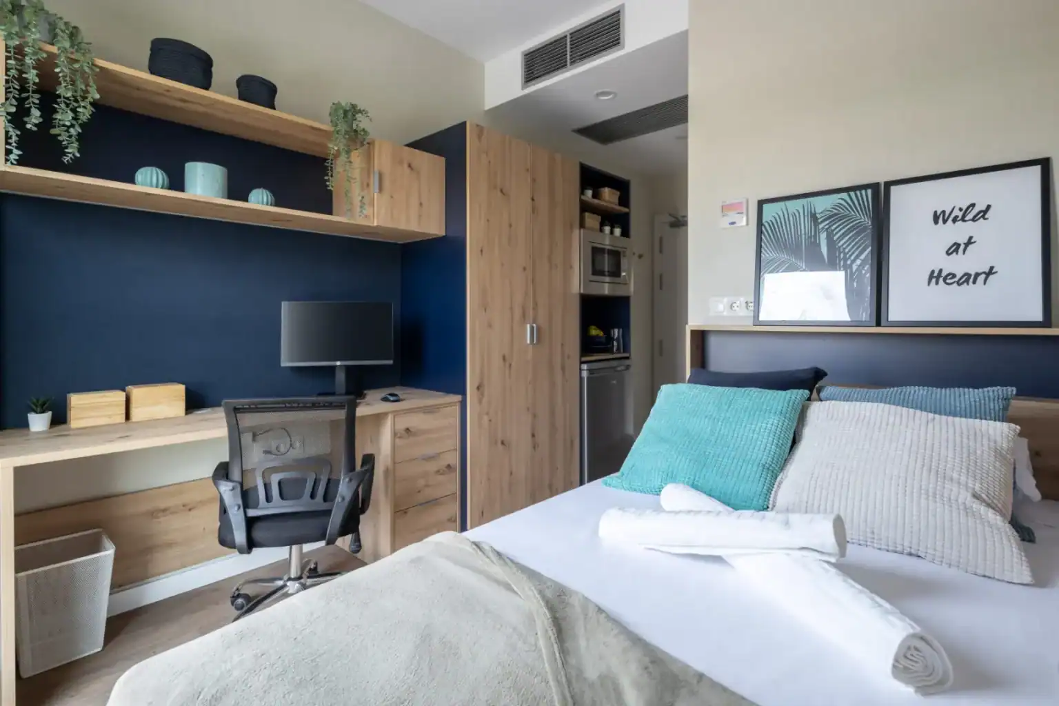 WCGallery Expanish Malaga Summer Camp Accommodation 2 1536x1024