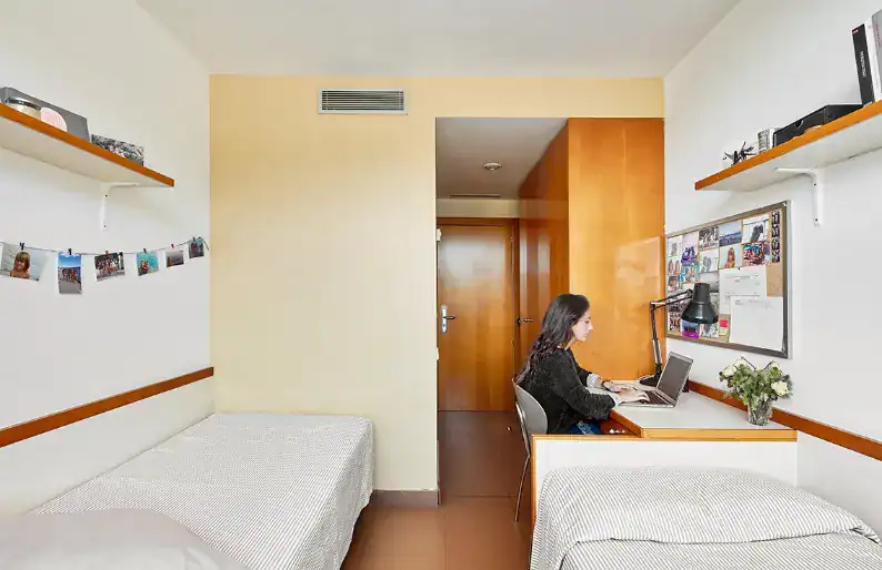 WCGallery Expanish Barcelona Summer Camp Accommodation 7