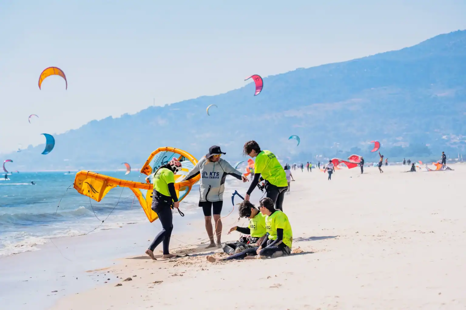 Kitesurf Teen Camp Spain Tarifa Kitesurf Group Beginner Level Playa Los Lances Lenguaventura Networks 1536x1024