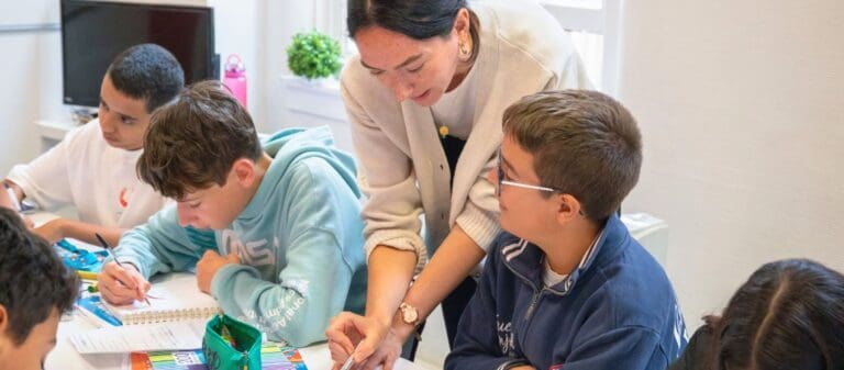 WC Cover Britania English School 768x337