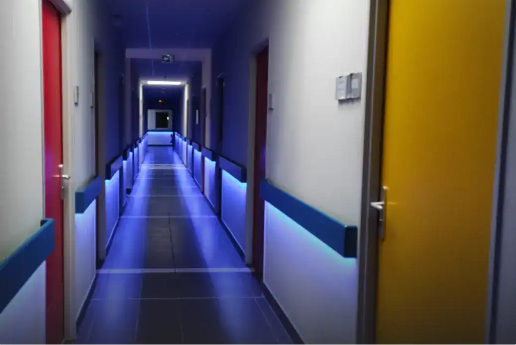 WCGallery EF Nice Accommodation 2