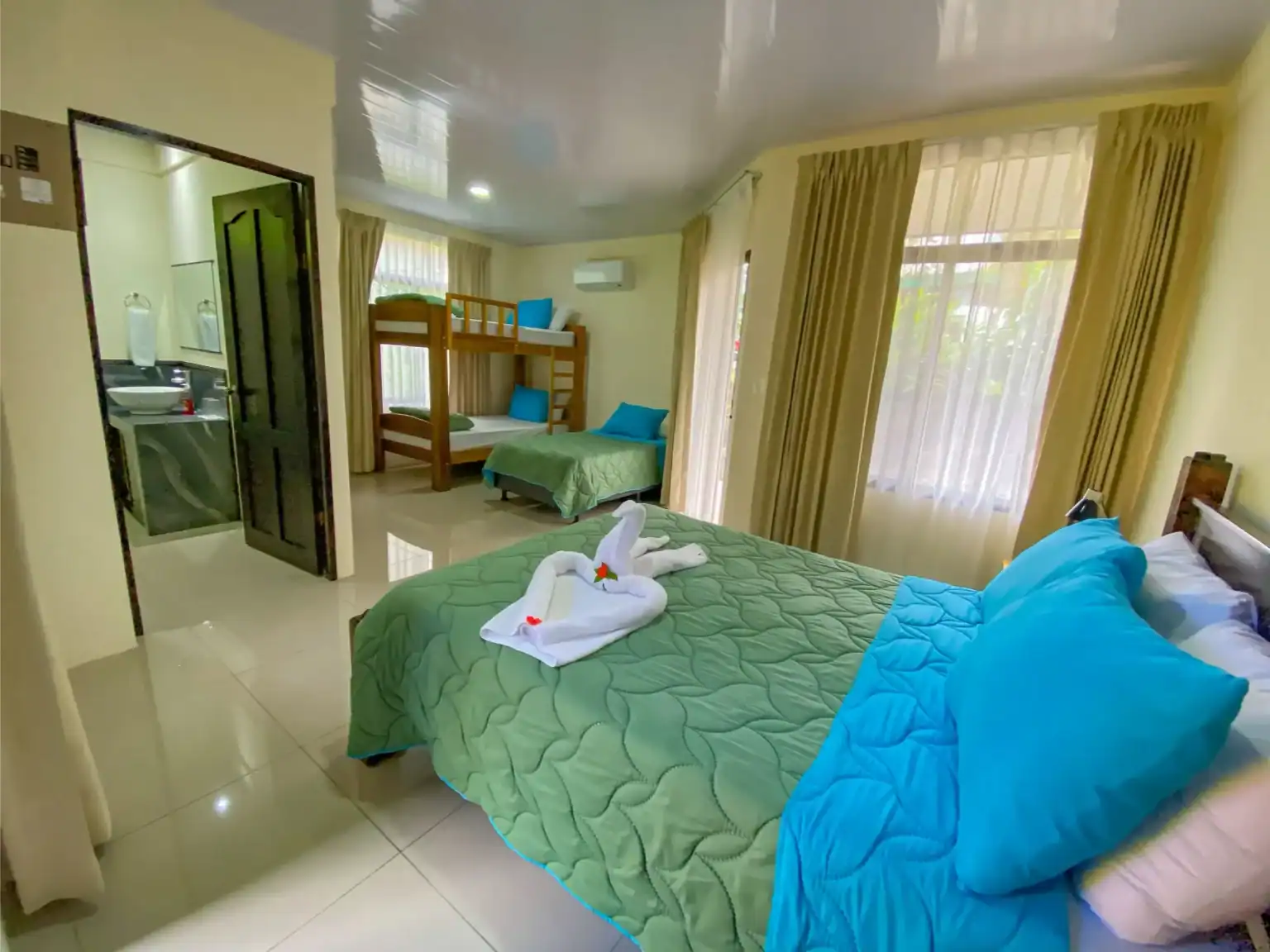 WCGallery Expanish Costa Rica Summer Camp Accommodation 3 1536x1152