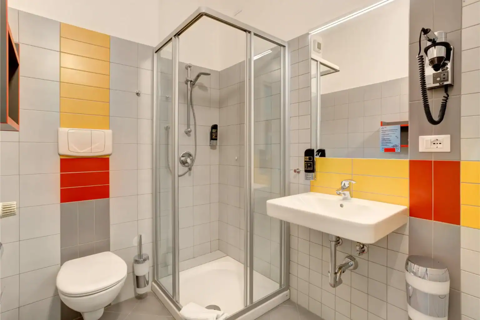 WCGallery Scuola Leonardo Da Vinci Milan ACCOMMODATION 1 1536x1024