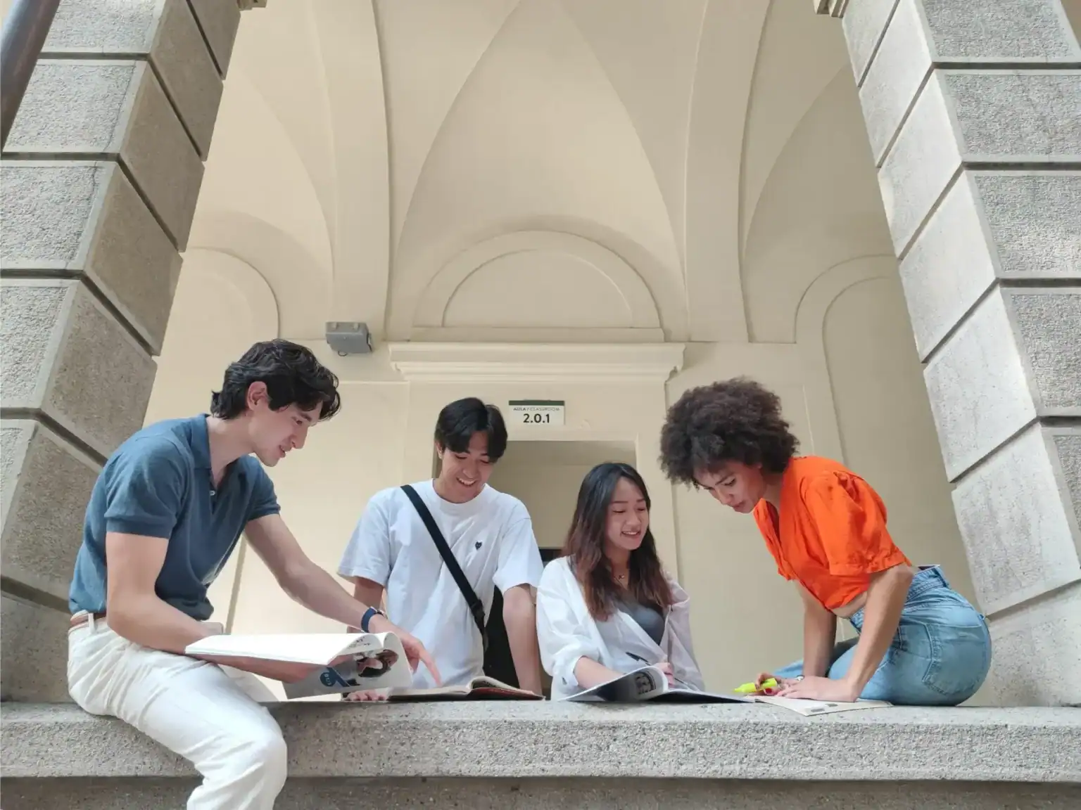 WCGallery Scuola Leonardo Da Vinci Milan Overview 6 1536x1152