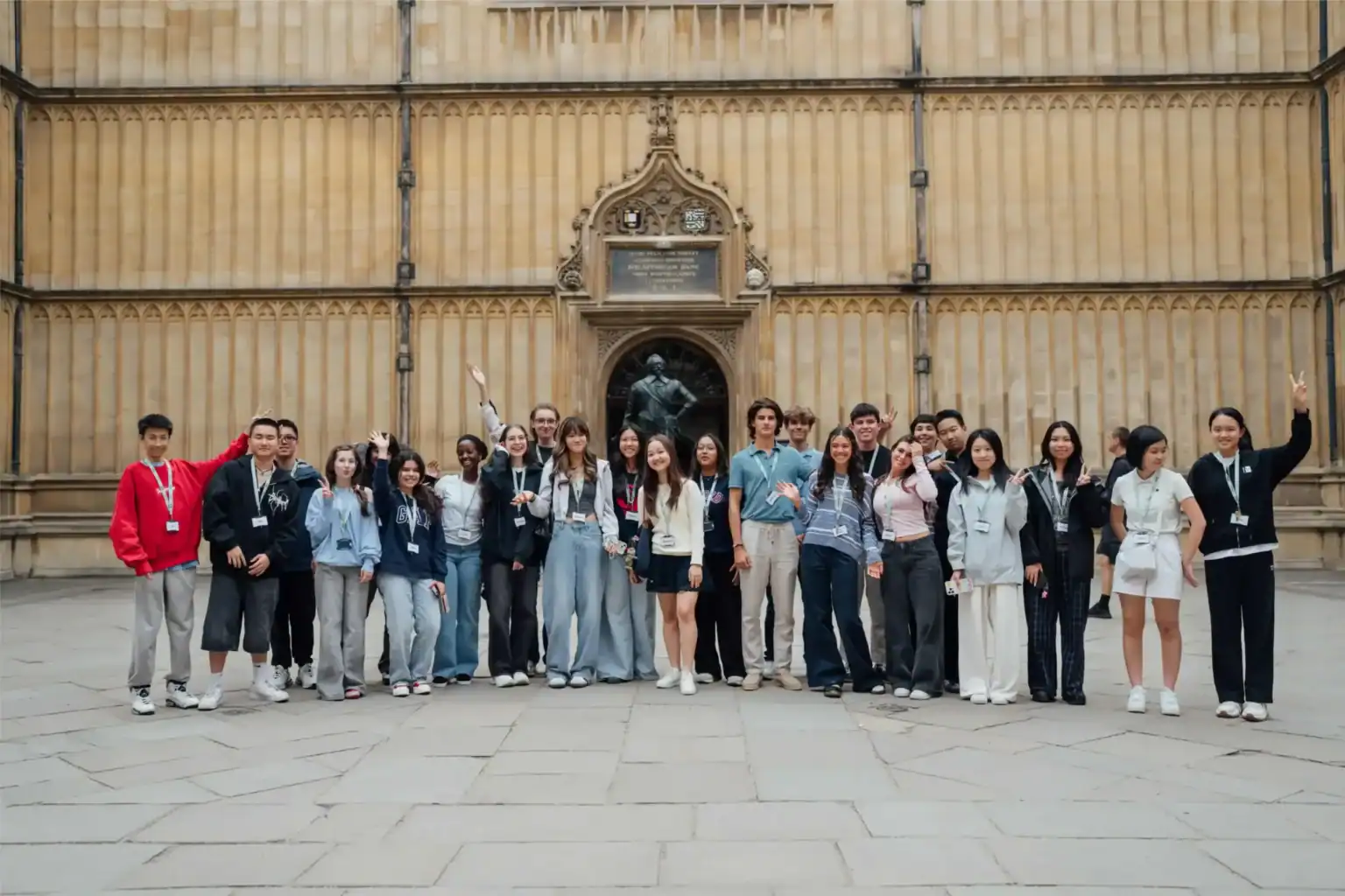 WCGallery Oxbridge Summer Scholar Activities 10 1536x1024