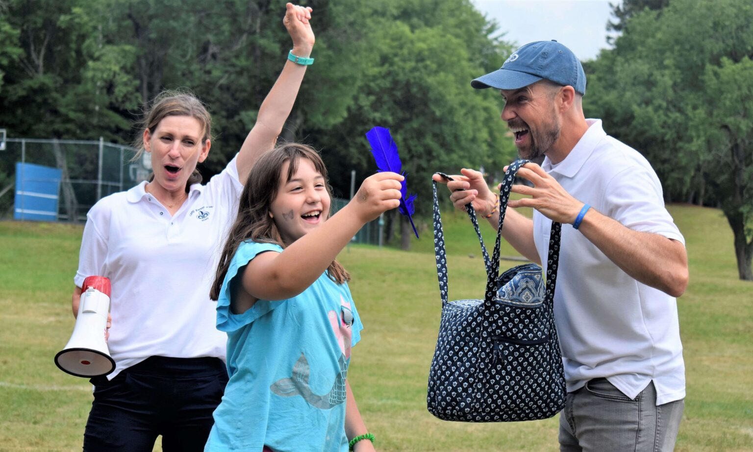 Feather Picking 1536x923