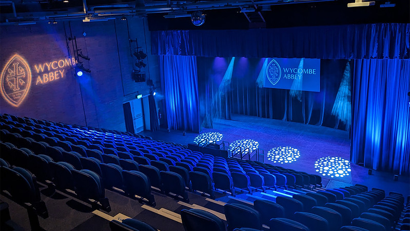 53509440862 519ae7f264 C